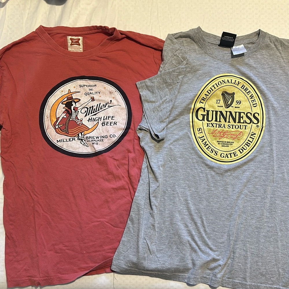2 Mens Medium T Shirts Miller & Guinness